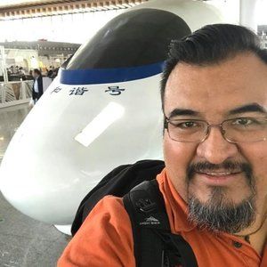 Meet your Posher, Eduardo